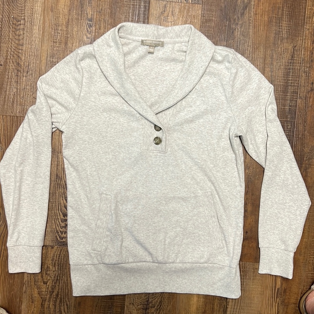 Banana Republic thin sweatshirt. Small